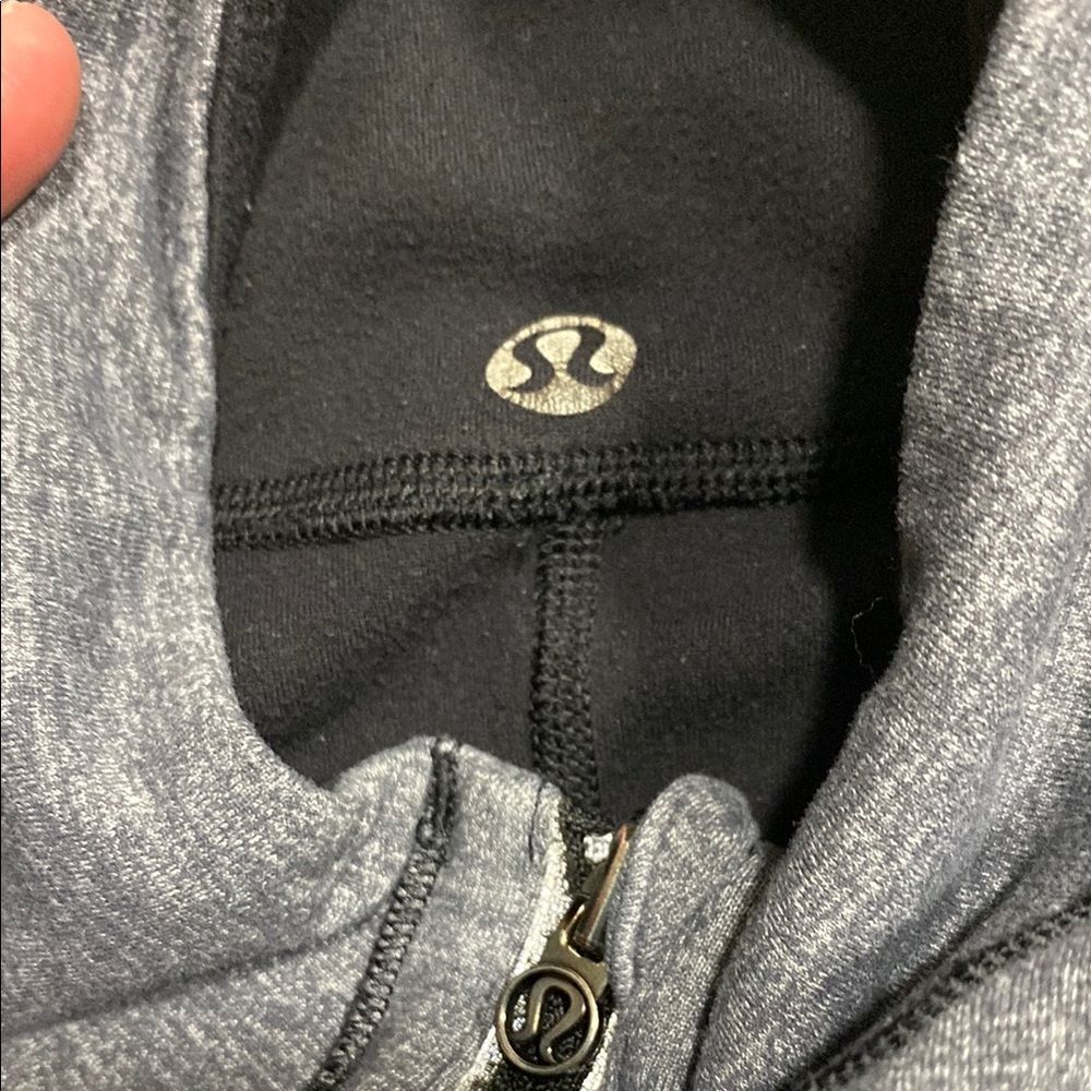 Lululemon Run: U-Turn Pullover (First Release) Reversible Black Gray Size 4 - Picture 3 of 16